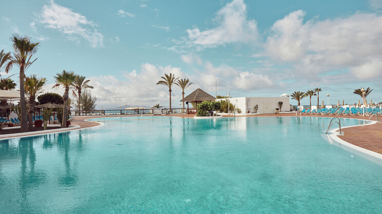 Sandos Papagayo Hotel